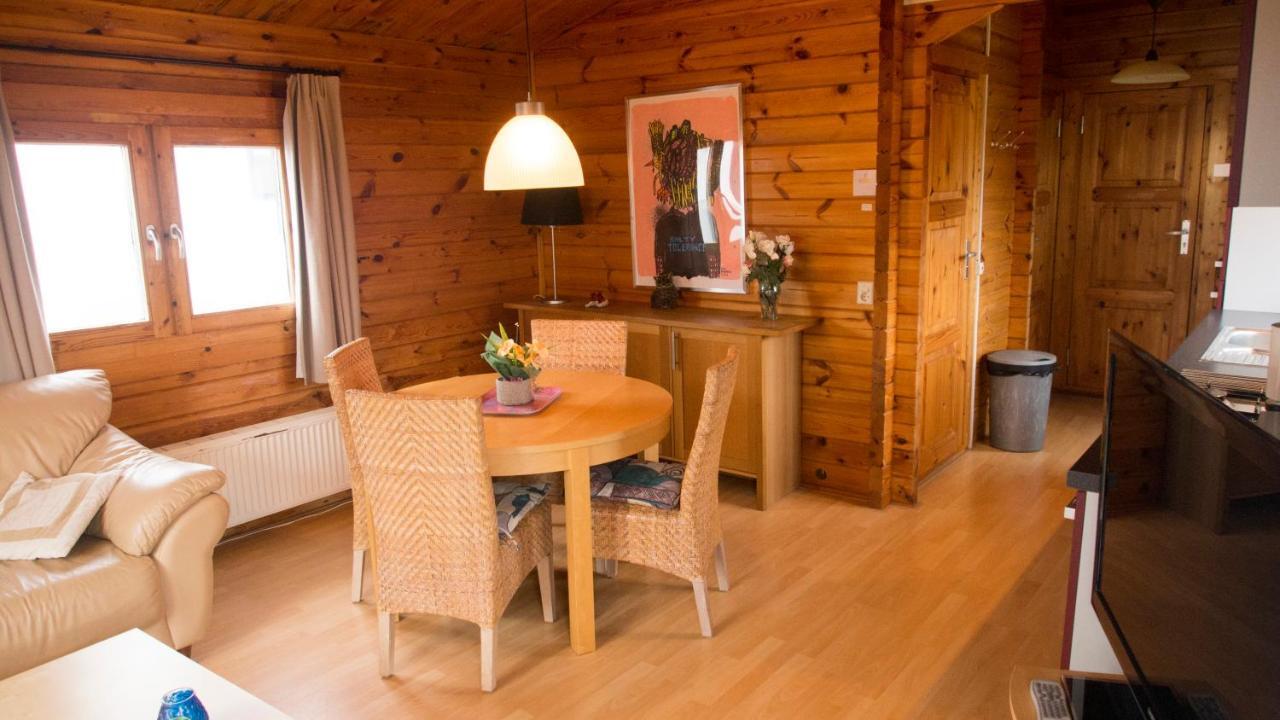Chaletparc Krabbenkreek Zeeland - Chalet 130 Sint Annaland Exterior photo